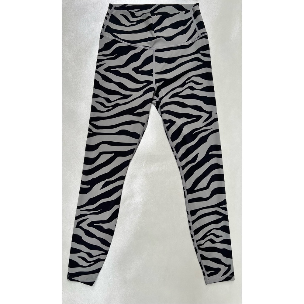 Varley Steel Zebra Print Set - Picture 8 of 9